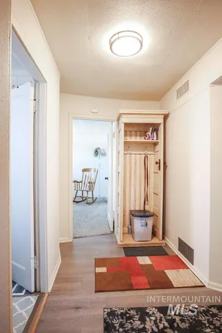 $304,999 | 4977 Highway 201, Ontario, OR 97914