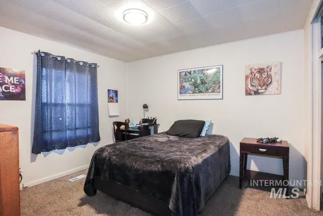 $304,999 | 4977 Highway 201, Ontario, OR 97914