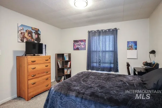 $304,999 | 4977 Highway 201, Ontario, OR 97914