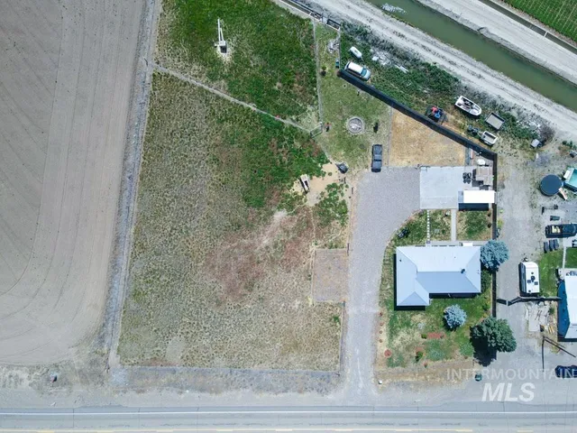 $304,999 | 4977 Highway 201, Ontario, OR 97914