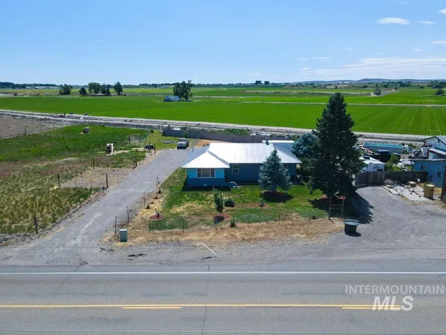 $304,999 | 4977 Highway 201, Ontario, OR 97914