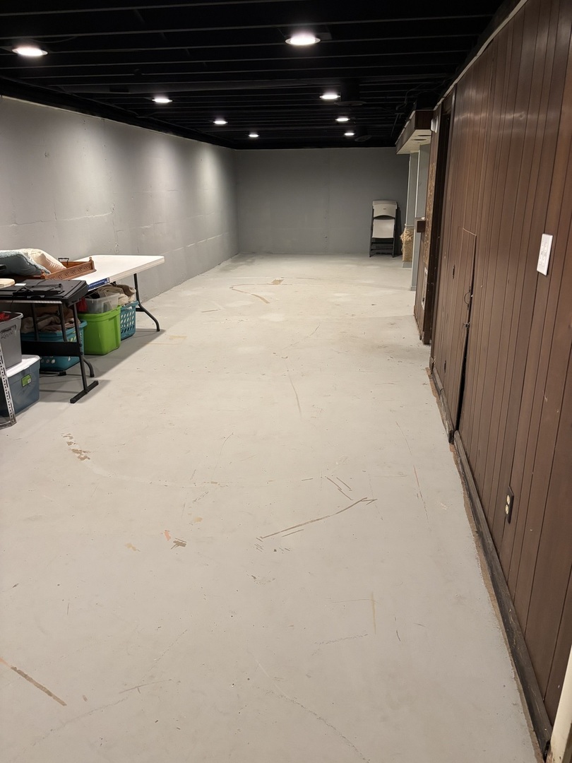 44 Norman Street Kankakee, IL 60901 - Photo 9 of 14 a view of an empty room