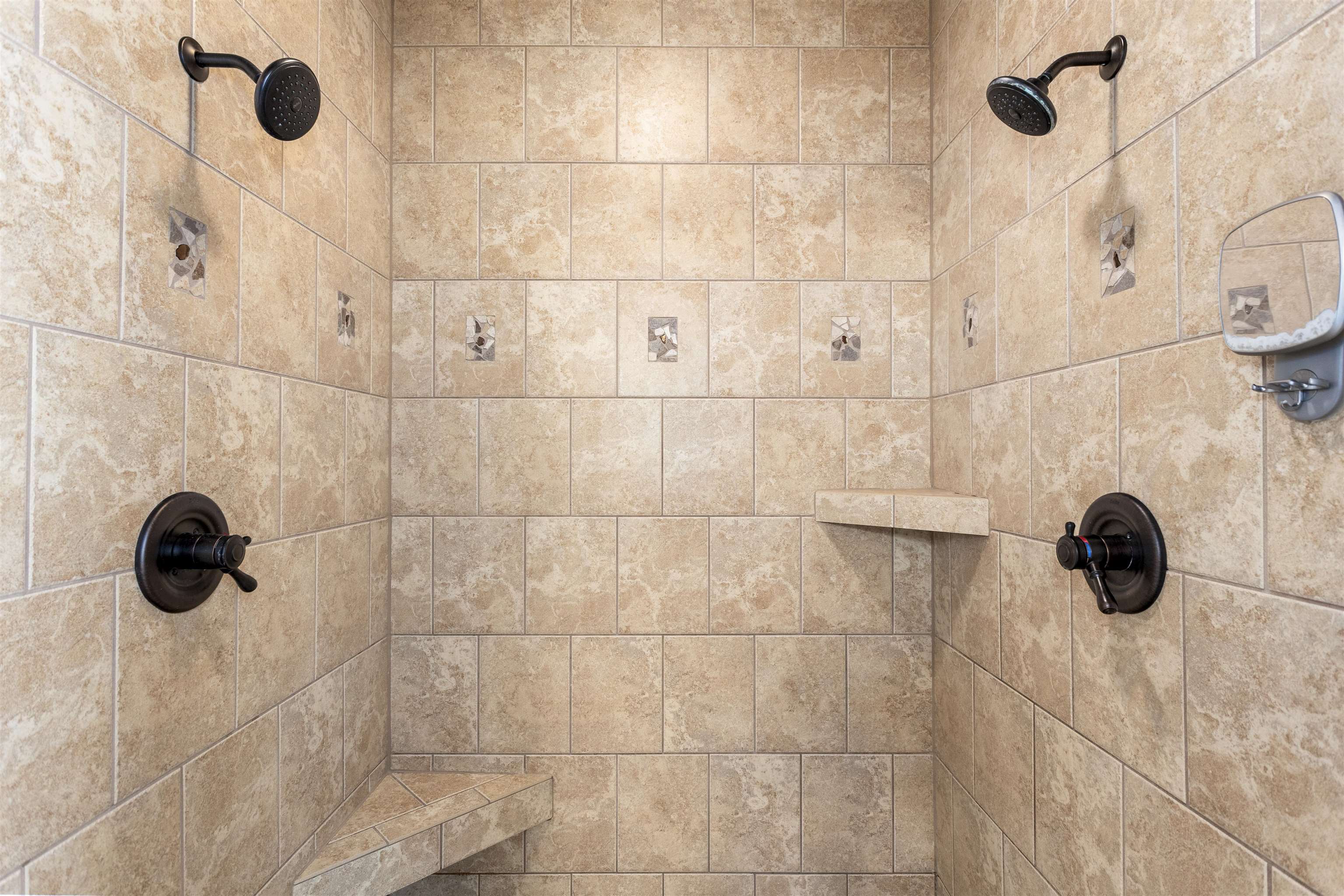 8042 Cavendish Road Neenah, WI 54956 - Photo 12 of 38