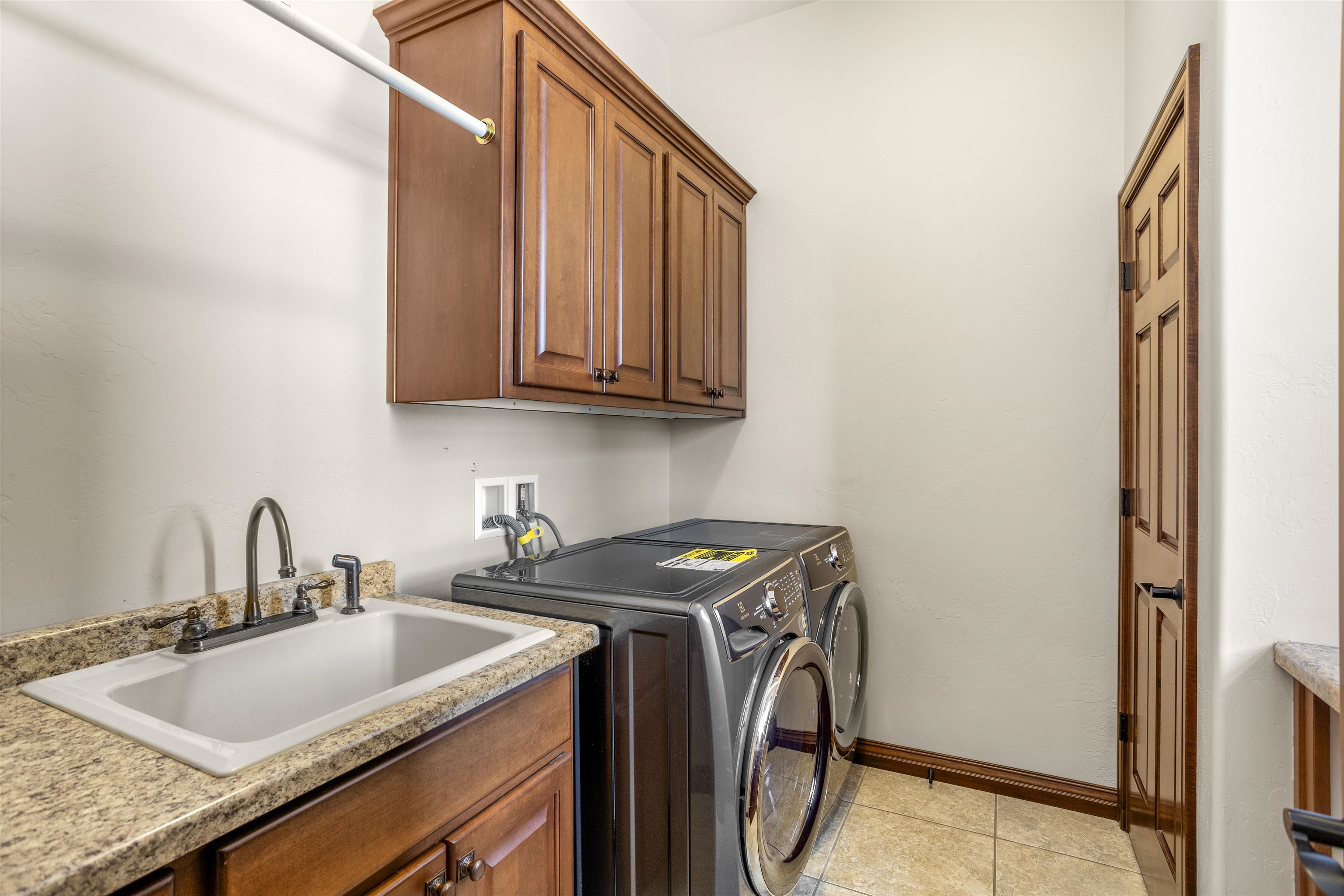 8042 Cavendish Road Neenah, WI 54956 - Photo 24 of 38