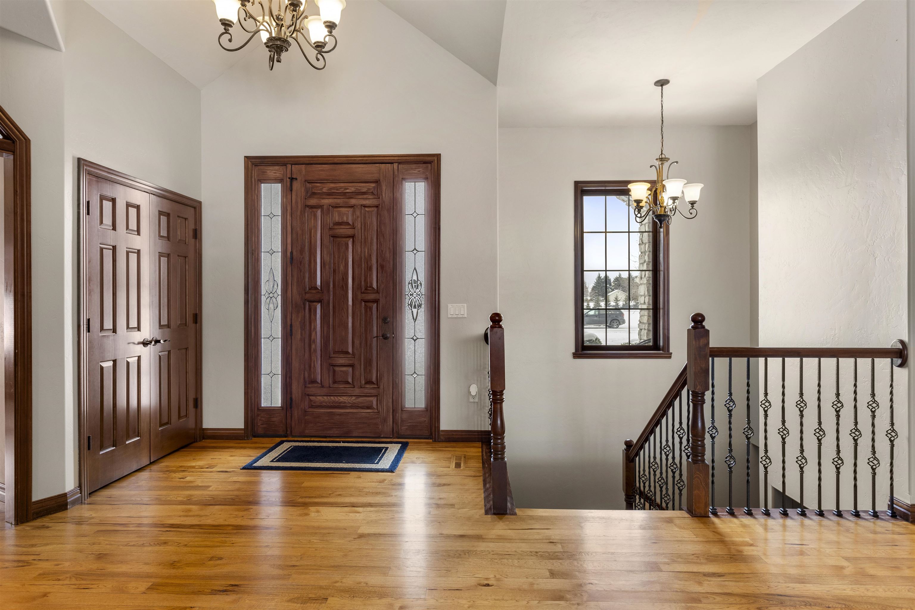 8042 Cavendish Road Neenah, WI 54956 - Photo 3 of 38