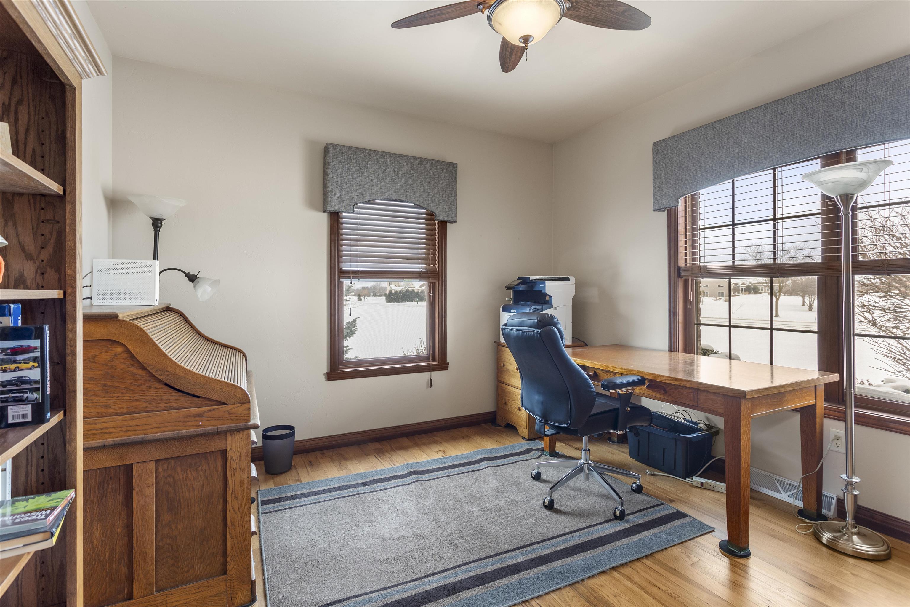 8042 Cavendish Road Neenah, WI 54956 - Photo 7 of 38