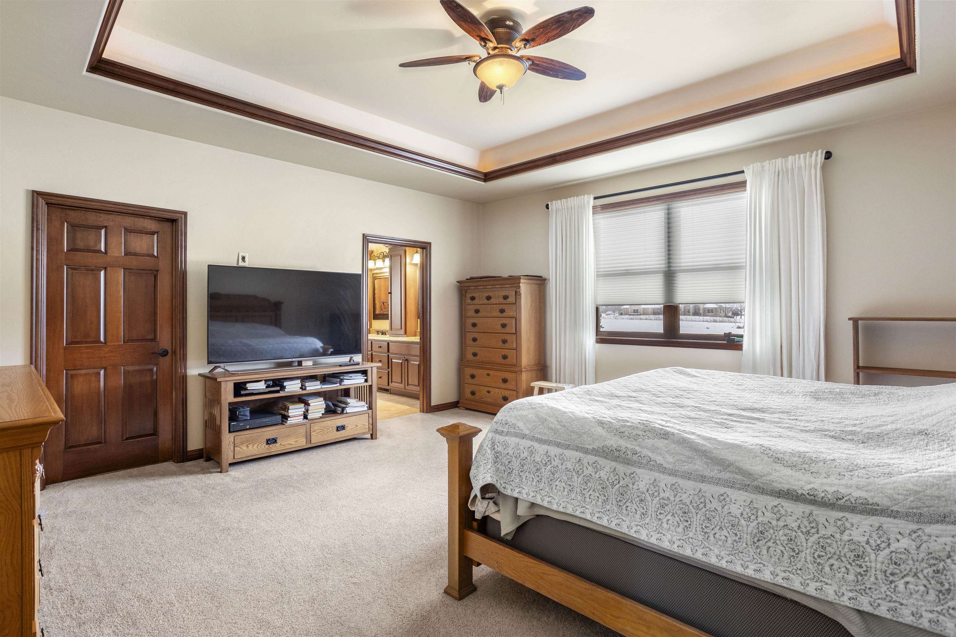 8042 Cavendish Road Neenah, WI 54956 - Photo 9 of 38