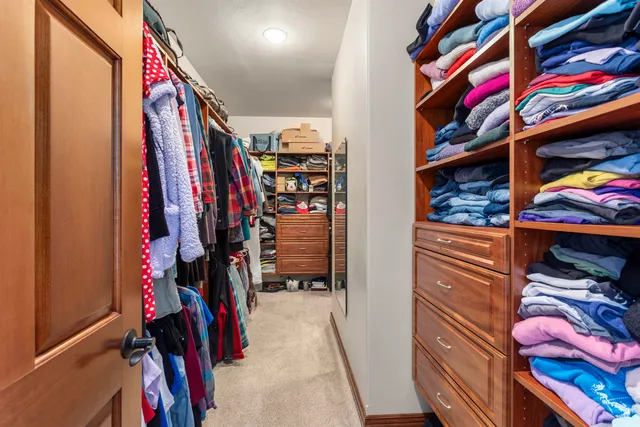 $800,000 | 8042 Cavendish Road, Neenah, WI 54956