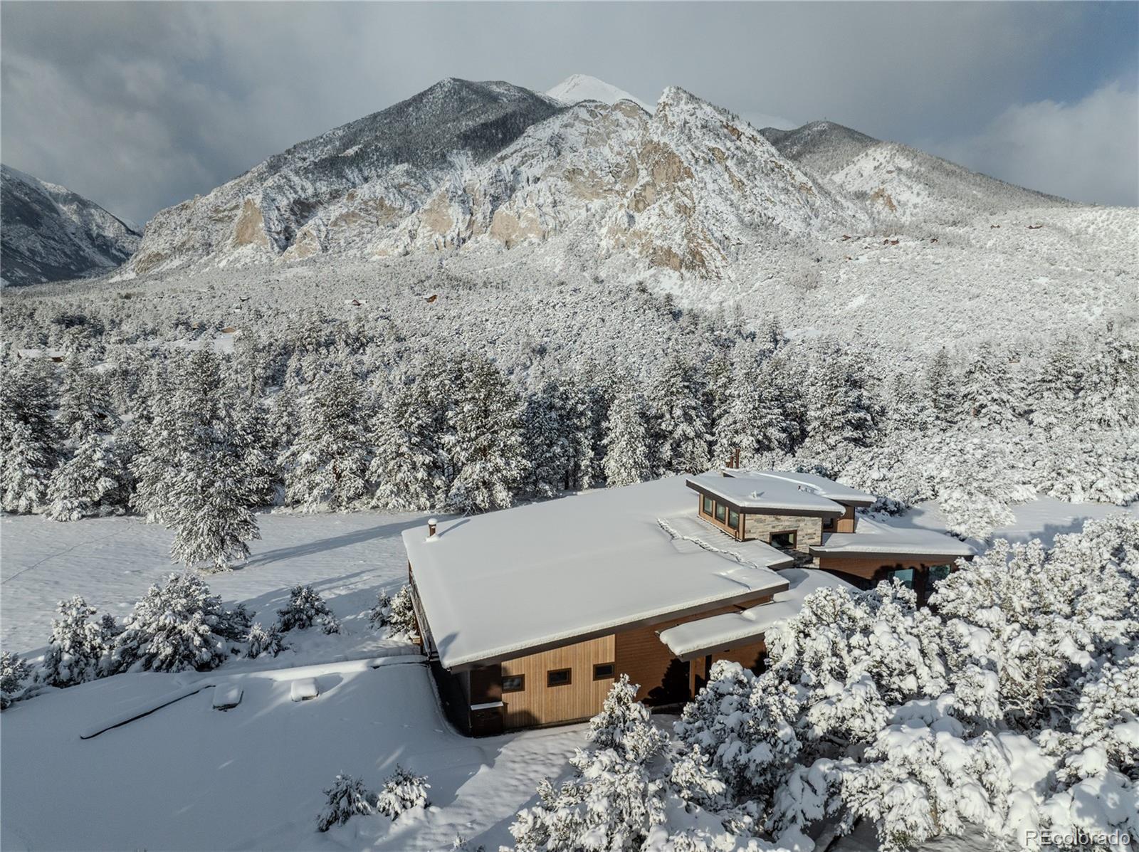 a view of a backyard with a yard