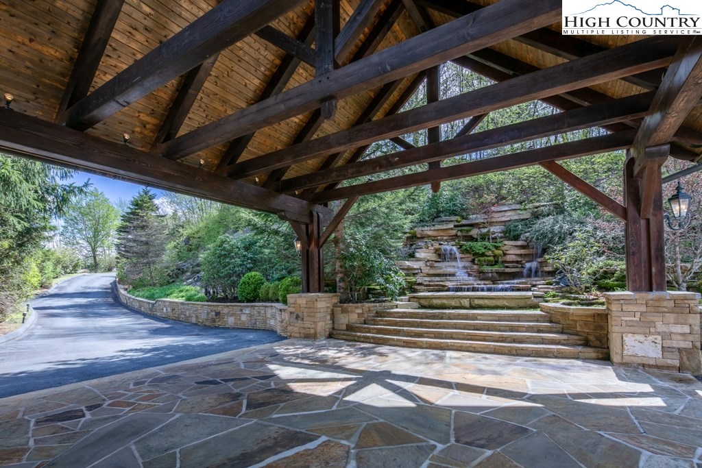 211 Ridge Drive Linville, NC 28646 - Photo 5 of 50 Gallery Image 5