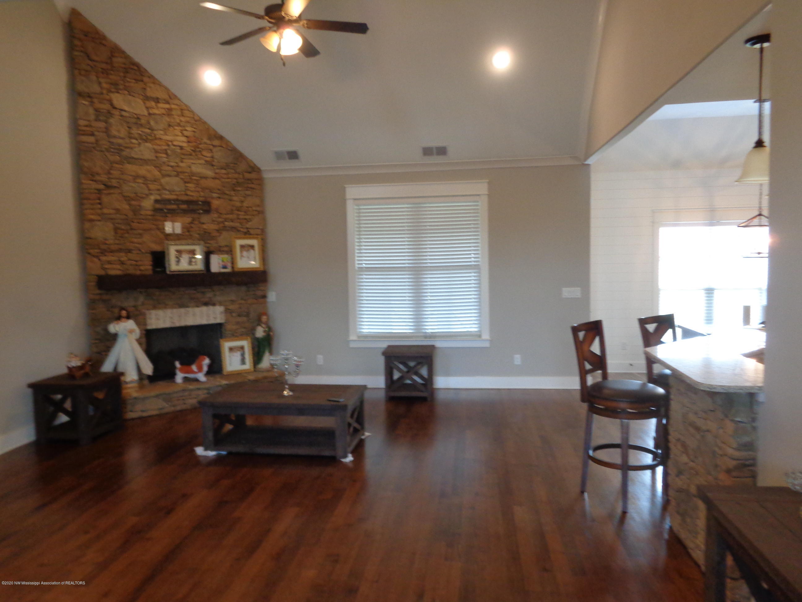 4798 Balterson Loop South Olive Branch, MS 38654 - Photo 5 of 31 DSC00186