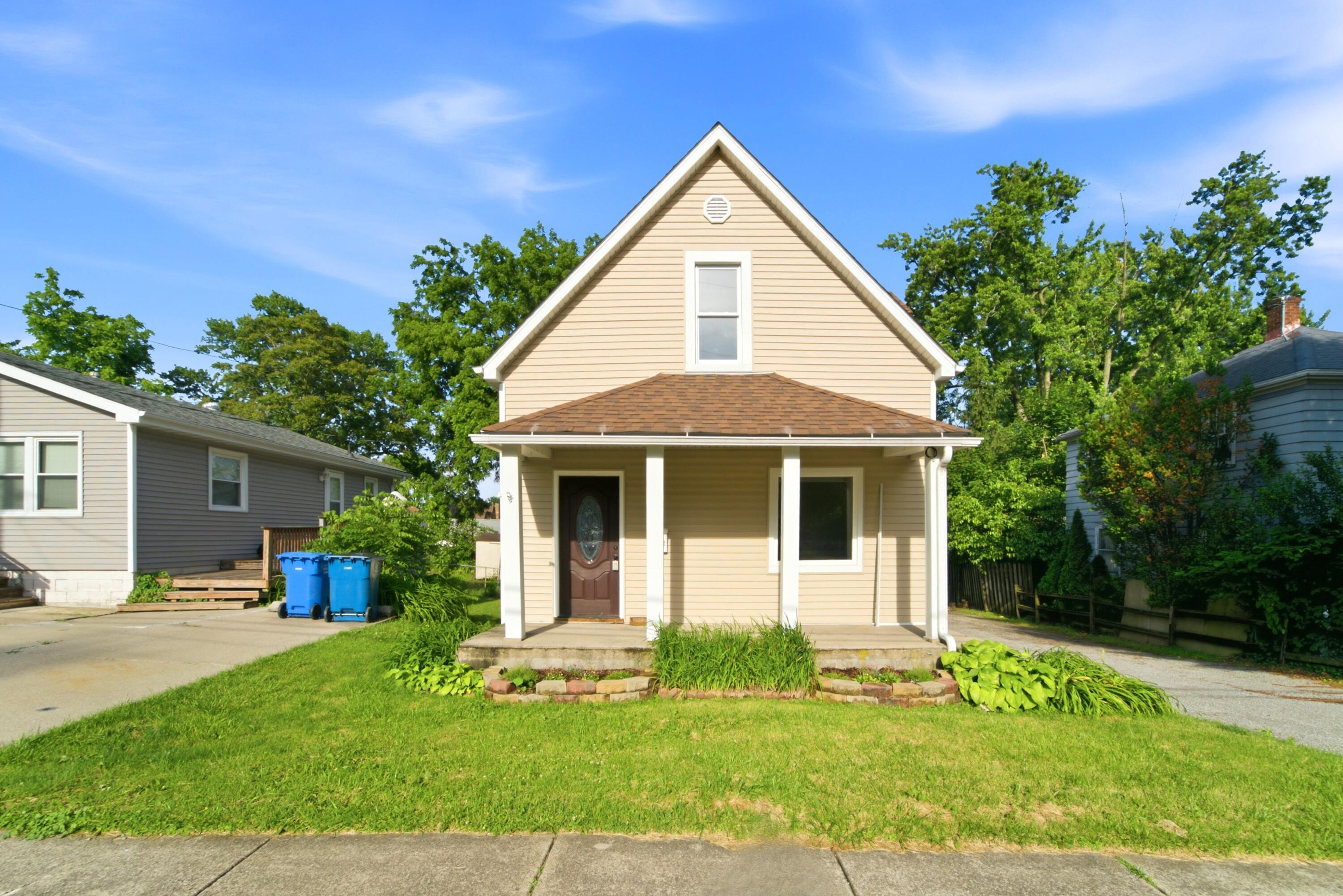 302 North West Street Crown Point, IN 46307 - Photo 1 of 16 3000x2003