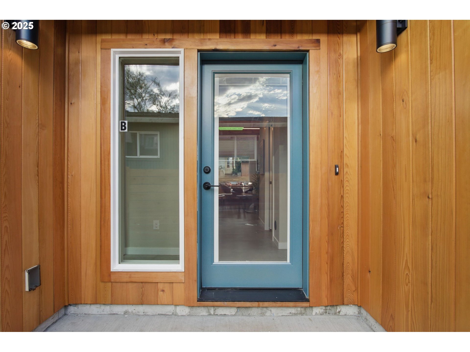 1123 Southeast Rhone Street, Unit B Portland, OR 97202 - Photo 3 of 30