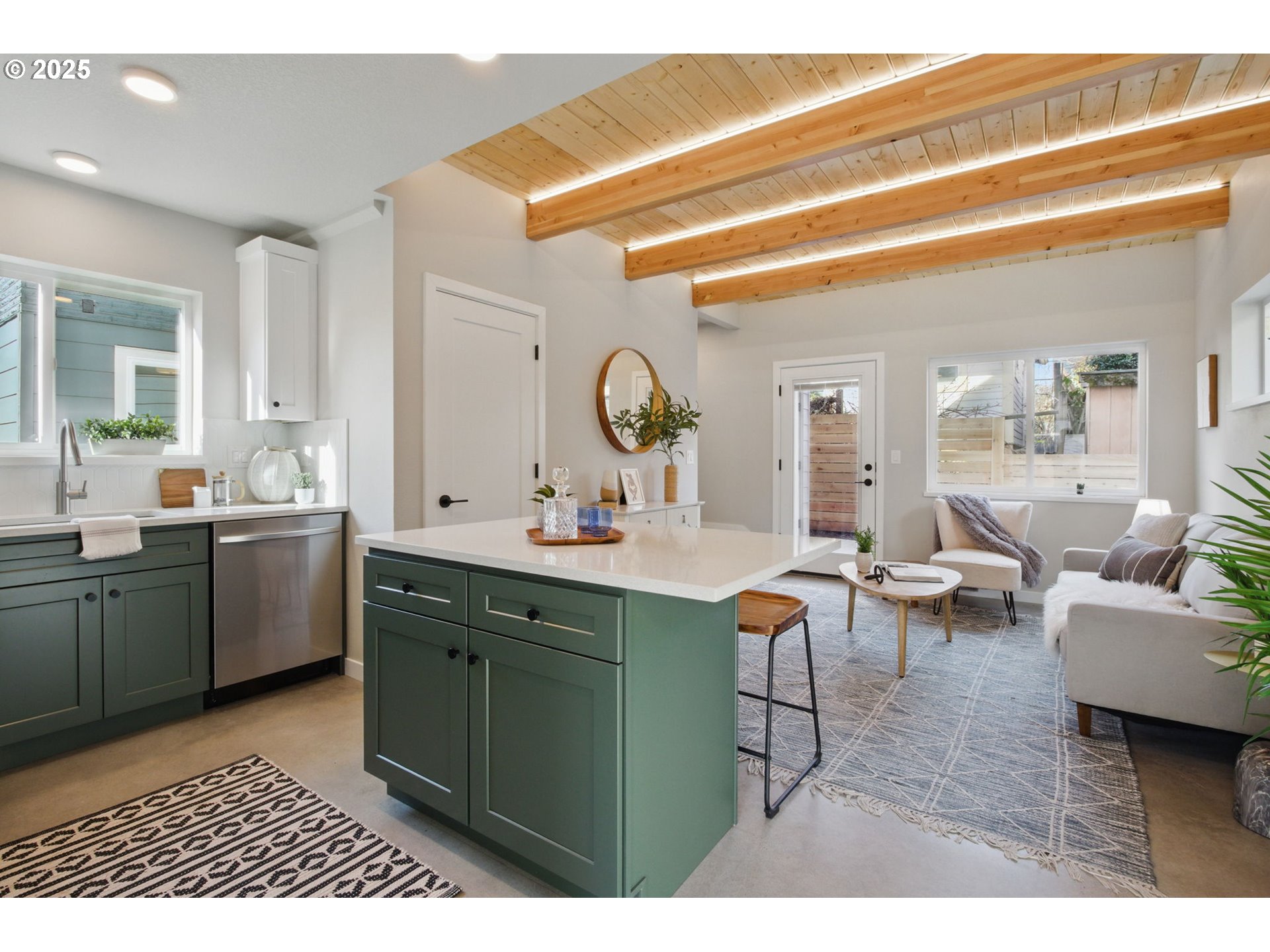 1123 Southeast Rhone Street, Unit B Portland, OR 97202 - Photo 5 of 30