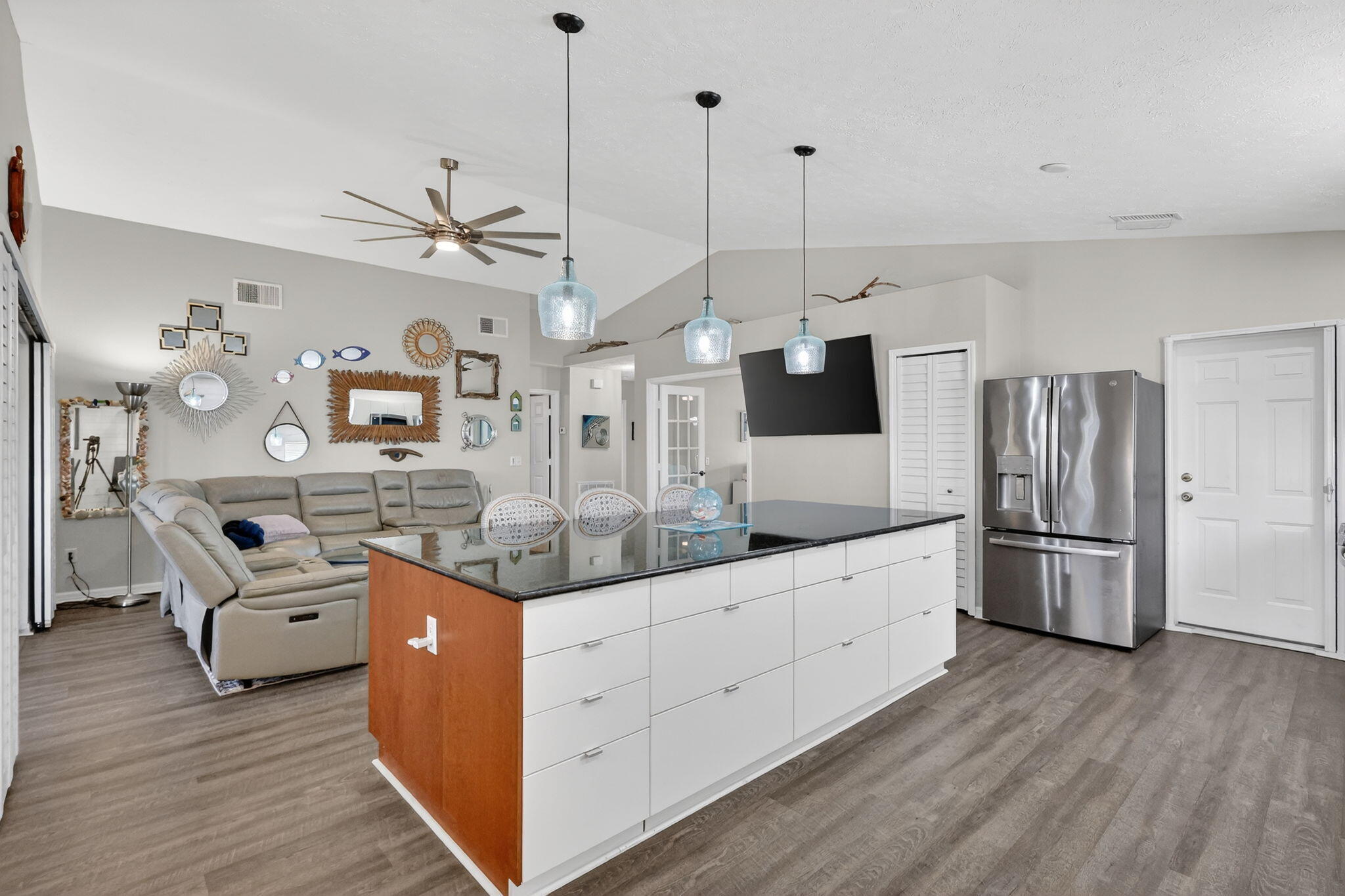 6655 Alemendra Street Fort Pierce, FL 34951 - Photo 16 of 53 16-web-or-mls-7R7A7138