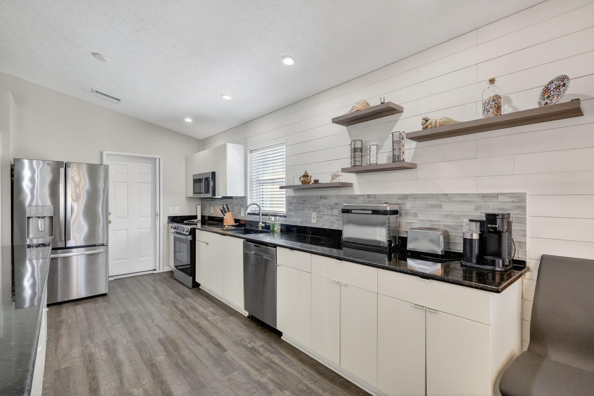 6655 Alemendra Street Fort Pierce, FL 34951 - Photo 18 of 53 18-web-or-mls-7R7A7149