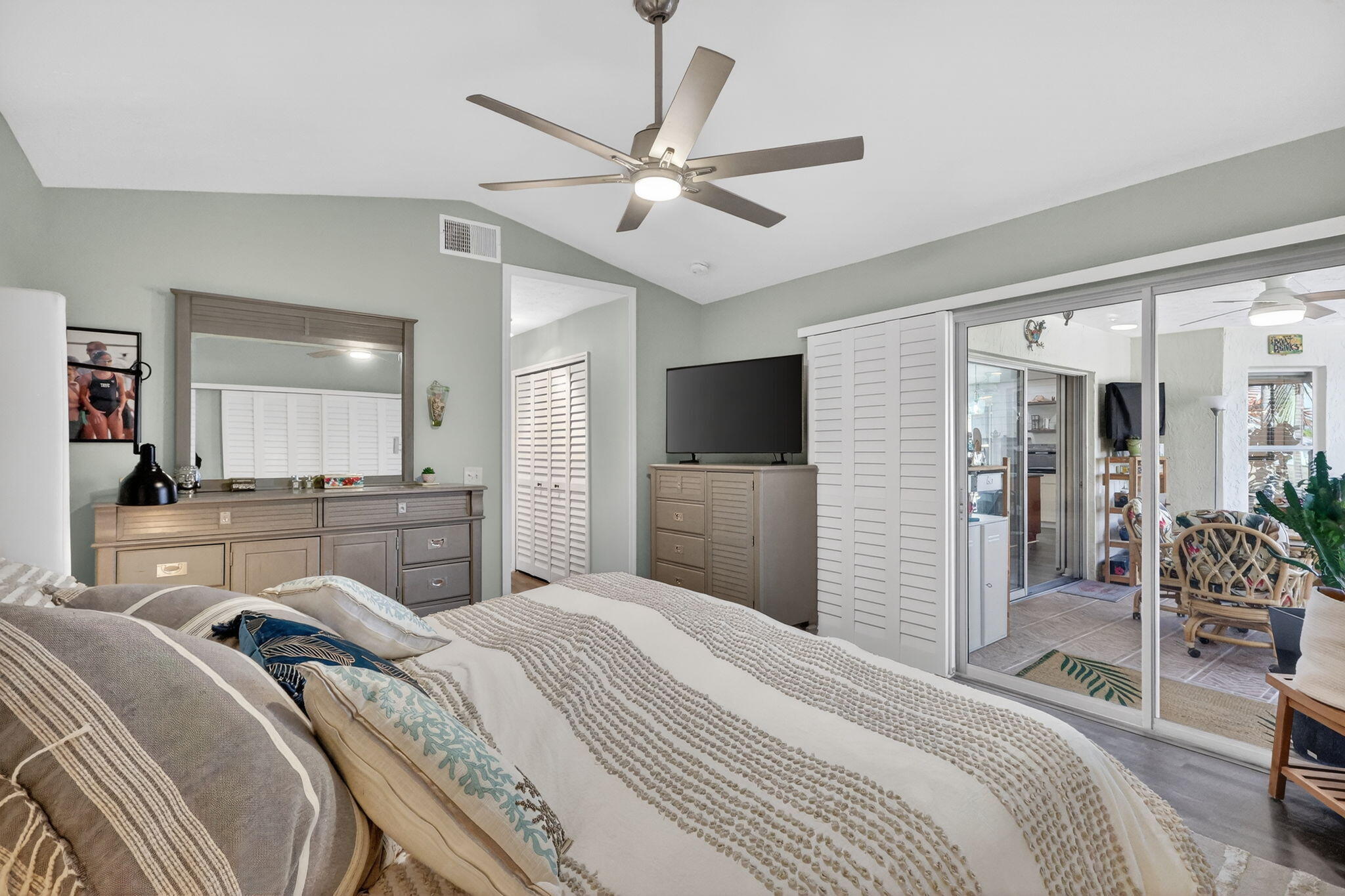 6655 Alemendra Street Fort Pierce, FL 34951 - Photo 36 of 53 36-web-or-mls-7R7A7248