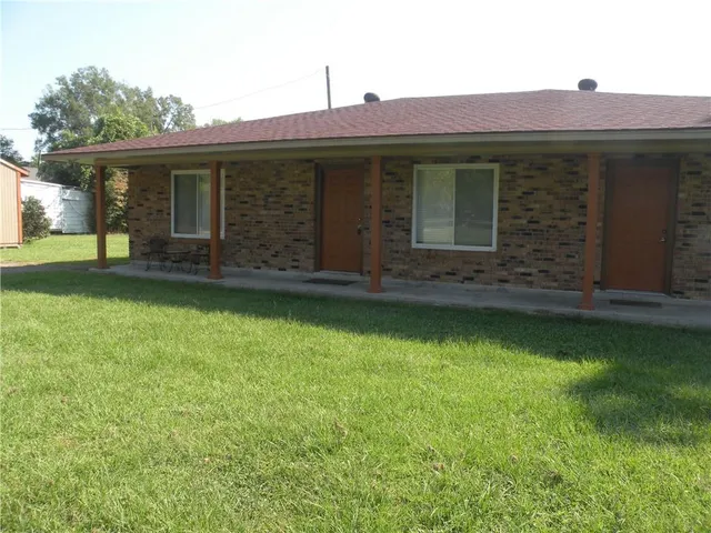 $1,250 | 270 South 5th Street, Ponchatoula, LA 70454