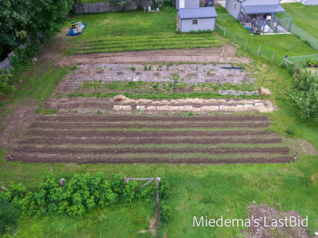 12915 Cassidy Road Bellevue, MI 49021 - Photo 40 of 128 12915CassidyRd-43LoRes