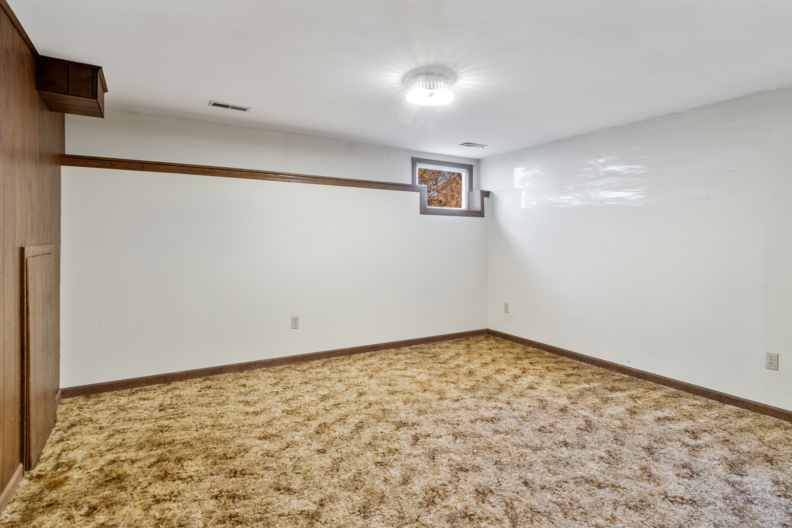 55 Garfield Street Oswego, IL 60543 - Photo 20 of 27 a view of an empty room