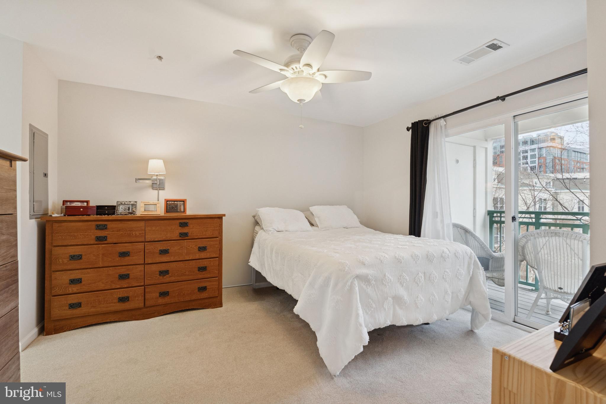 12000 Market Street, Unit 445 Reston, VA 20190 - Photo 12 of 51 Primary suite with carpet & ceiling fan
