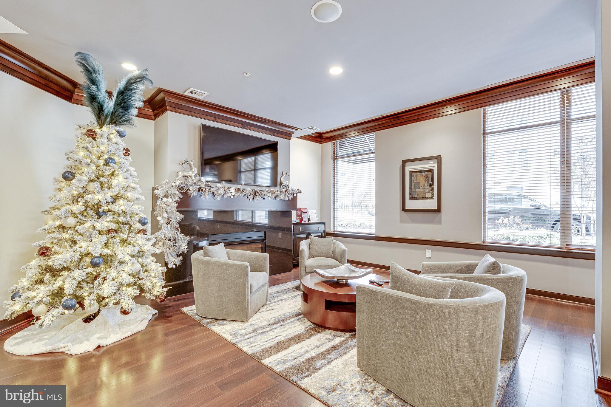 12000 Market Street, Unit 445 Reston, VA 20190 - Photo 27 of 51 Community room