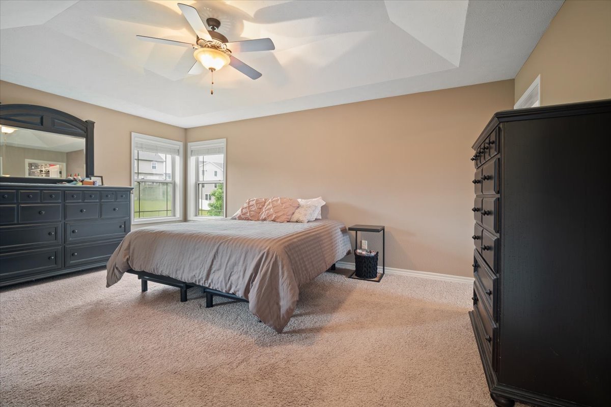 5011 Longfield Road Bloomington, IL 61705 - Photo 17 of 35 Gallery Image 17