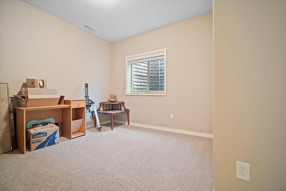 5011 Longfield Road Bloomington, IL 61705 - Photo 31 of 35 Gallery Image 31