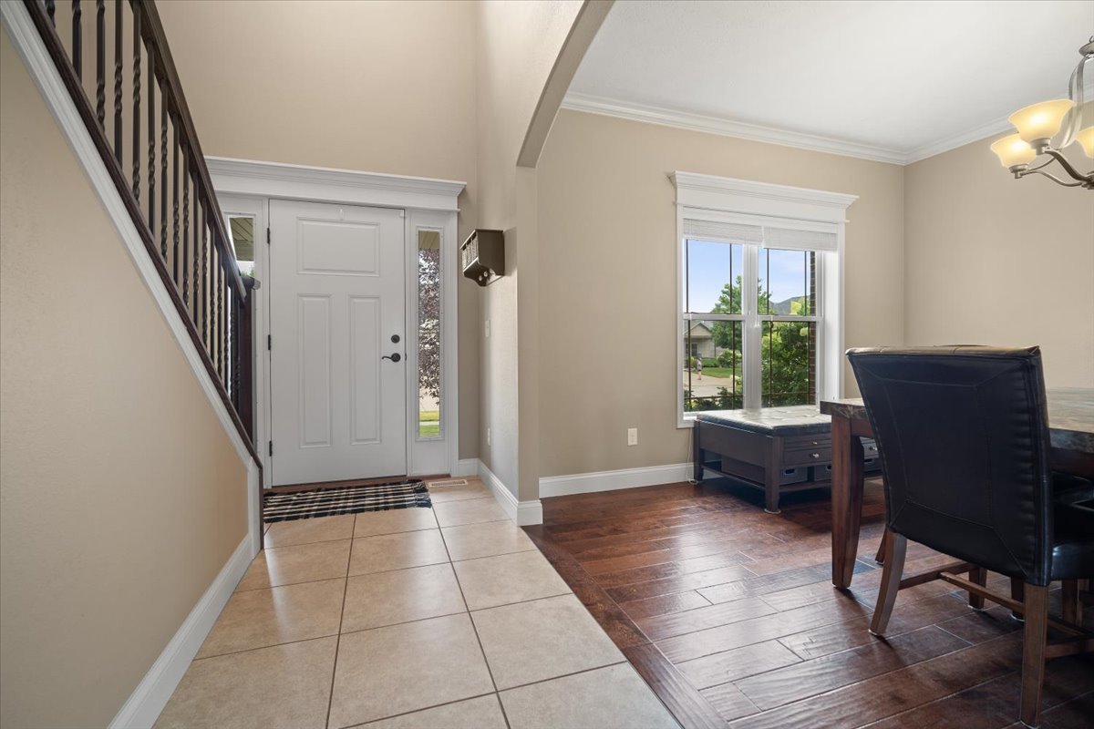 5011 Longfield Road Bloomington, IL 61705 - Photo 4 of 35 Gallery Image 4