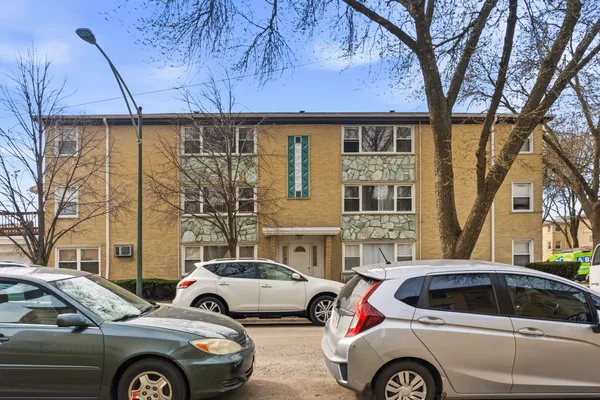 $1,850 | 5241 North Reserve Avenue, Unit 1W, Chicago, IL 60656