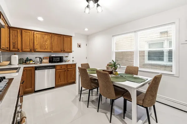 $1,850 | 5241 North Reserve Avenue, Unit 1W, Chicago, IL 60656