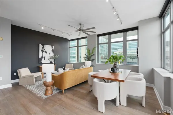 $4,300 | 4909 Laclede Avenue, Unit 701, St. Louis, MO 63108