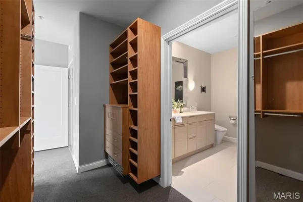 $4,300 | 4909 Laclede Avenue, Unit 701, St. Louis, MO 63108