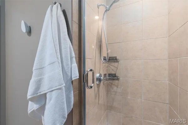 $4,300 | 4909 Laclede Avenue, Unit 701, St. Louis, MO 63108