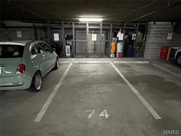 $4,300 | 4909 Laclede Avenue, Unit 701, St. Louis, MO 63108