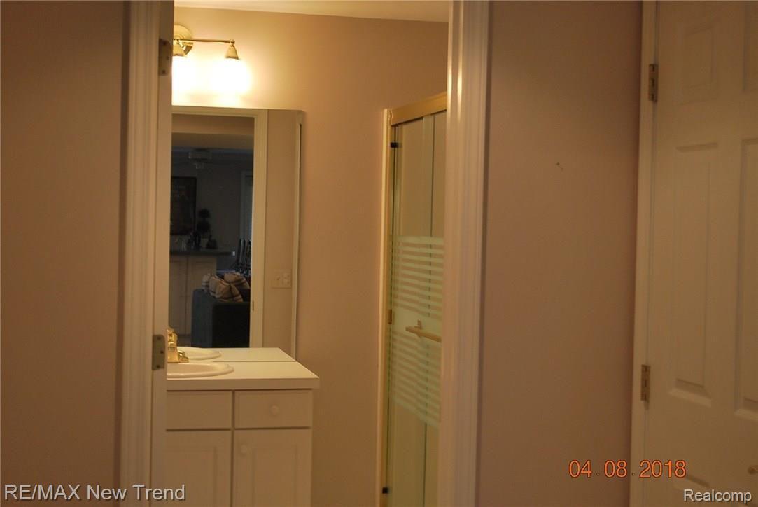 22210 River Ridge Trail, Unit 46 Farmington, MI 48335 - Photo 15 of 26 DSC_0027.JPG