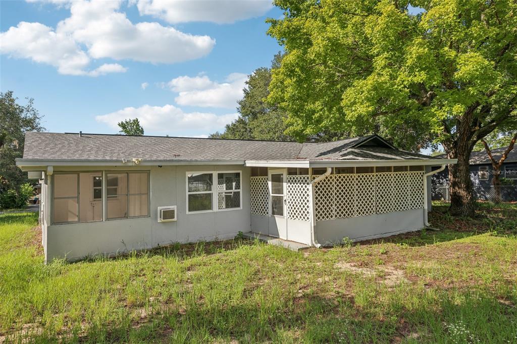 3 Silver Court Ocala, FL 34472 - Photo 22 of 25 front view of house with a yard
