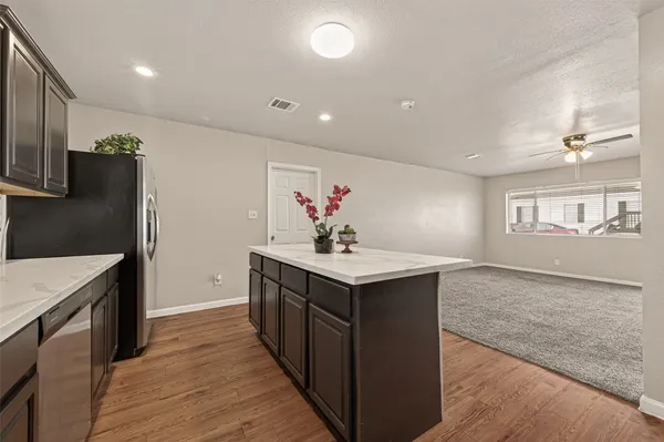 $1,390 | 10 Ferguson Street, Baytown, TX 77520