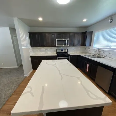 $1,390 | 10 Ferguson Street, Baytown, TX 77520