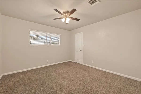 $1,390 | 10 Ferguson Street, Baytown, TX 77520