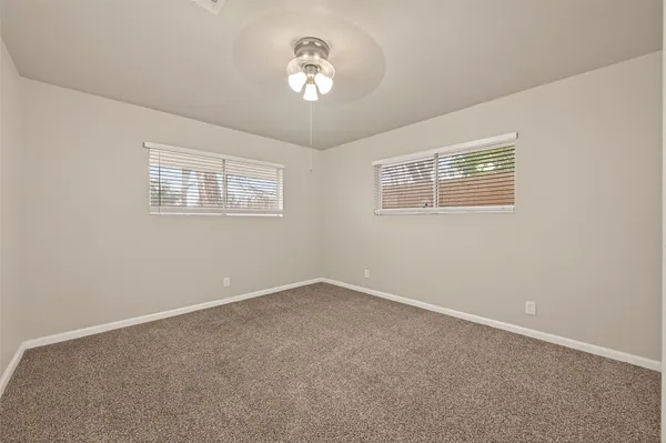 $1,390 | 10 Ferguson Street, Baytown, TX 77520