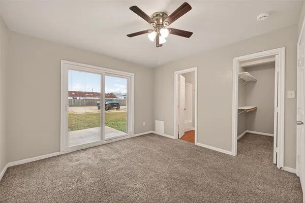 $1,390 | 10 Ferguson Street, Baytown, TX 77520