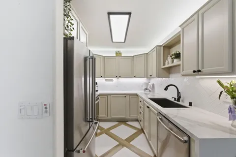 $525,000 | 4970 Cherry Avenue, Unit 212, San Jose, CA 95118