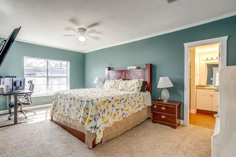 $249,900 | 1215 North Elm Street, Weatherford, TX 76086