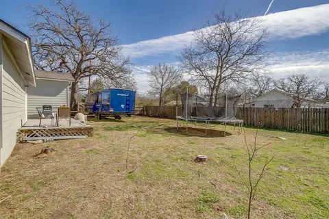 $249,900 | 1215 North Elm Street, Weatherford, TX 76086