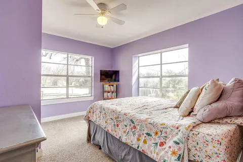 $249,900 | 1215 North Elm Street, Weatherford, TX 76086