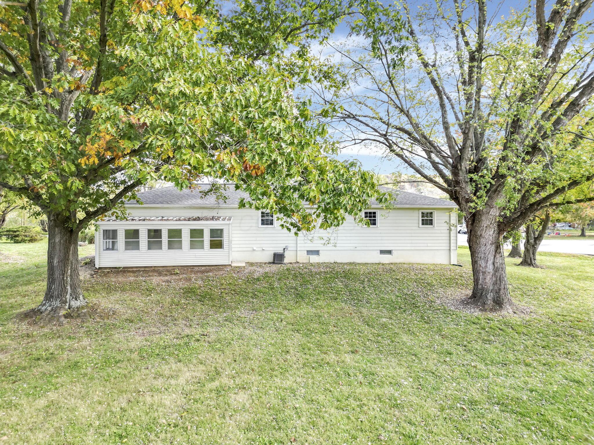 5465 Old Logan Road Southeast Lancaster, OH 43130 - Photo 37 of 41 42-web-or-mls-5465-old-logan-rd-se
