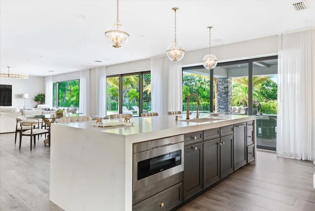 $10,495,000 | 15945 Weatherly Road, Wellington, FL 33414