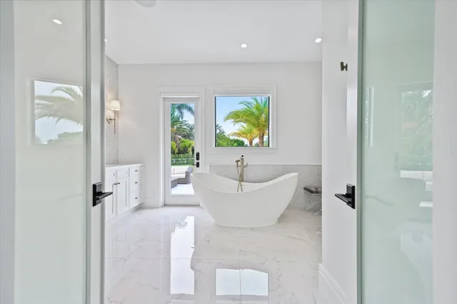 $10,495,000 | 15945 Weatherly Road, Wellington, FL 33414