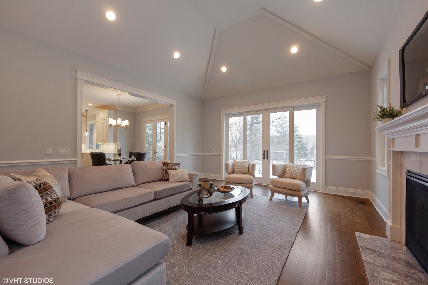 117 Church Road Winnetka, IL 60093 - Photo 14 of 29 a living room with furniture and a fireplace